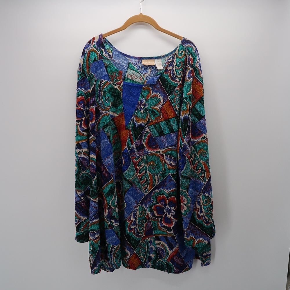 Soft Focus Floral Long Sleeve Pullover Top
